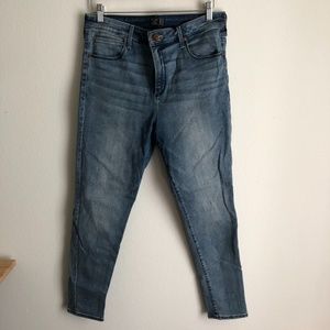 Abercrombie & Fitch High Rise Skinny Jeans 32S